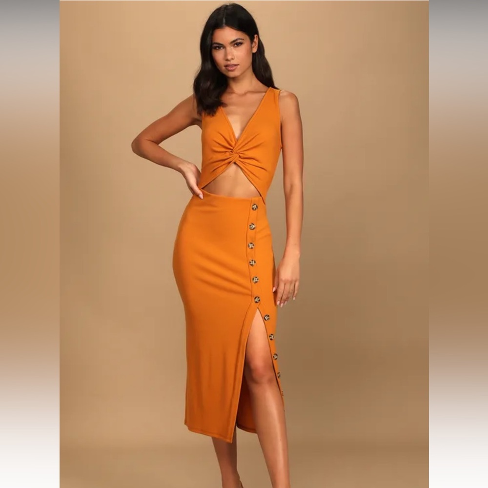 Lulu’s Trend Seeker Orange Ribbed Twist-Front Cutout Midi Dress